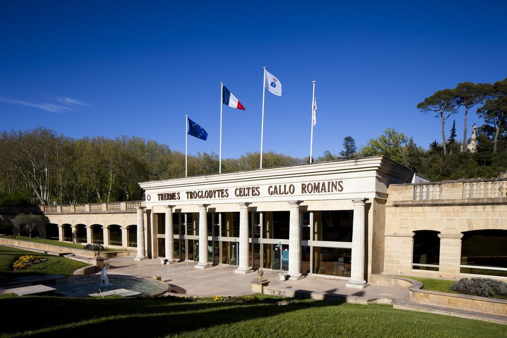 Residence Les Grands Pins Greoux-les-Bains Bagian luar foto